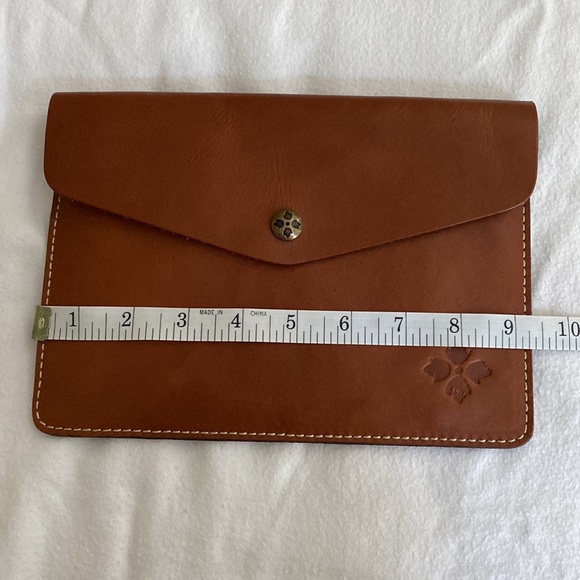 Patricia Nash Clutch - Picture 9 of 9